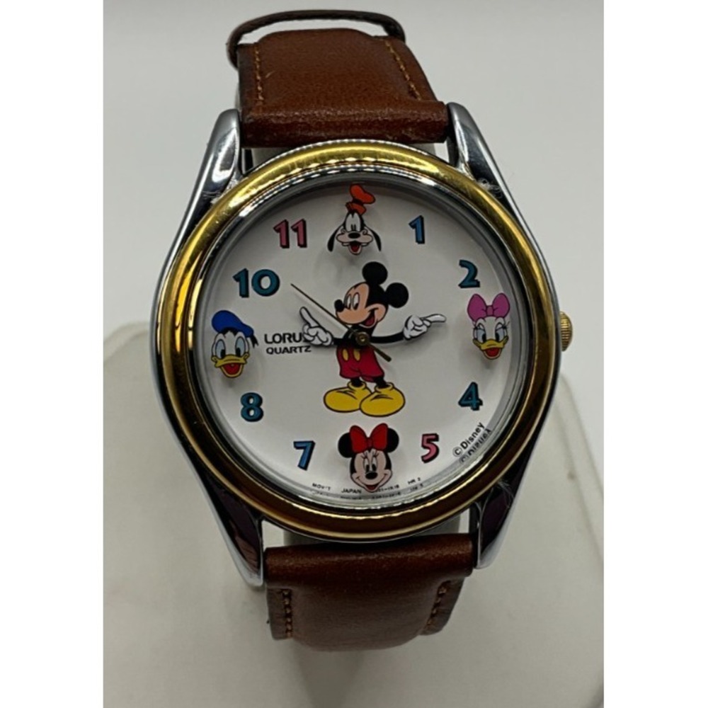RARE Lorus Mickey Mouse and character watch, rarely worn‎ V501-6L20